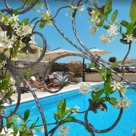 Golden View Villa