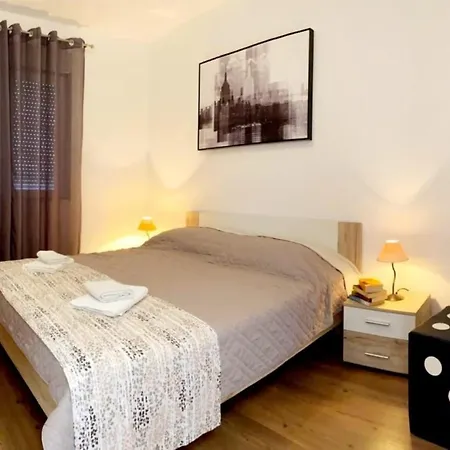 Vila Golden View *